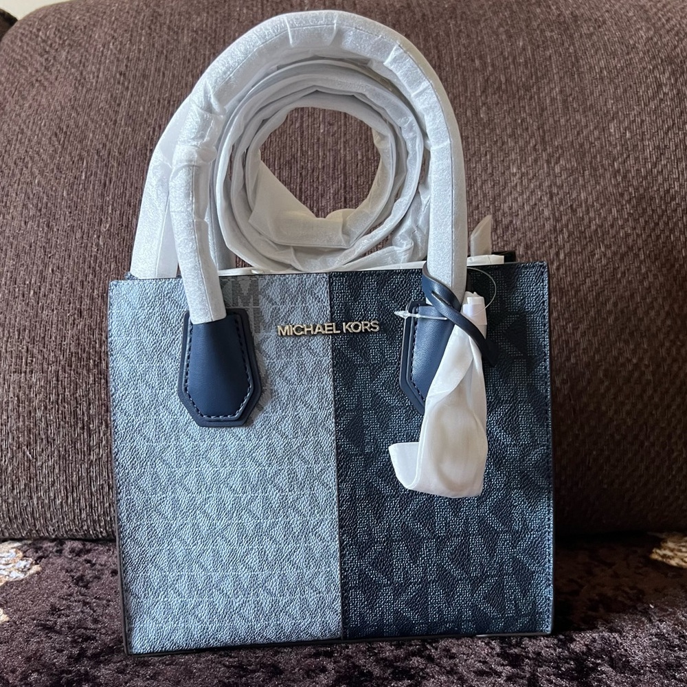 MICHAEL KORS Mercer Navy Multi Two Tone Silver-Tone Hardware Messenger Bag NWT